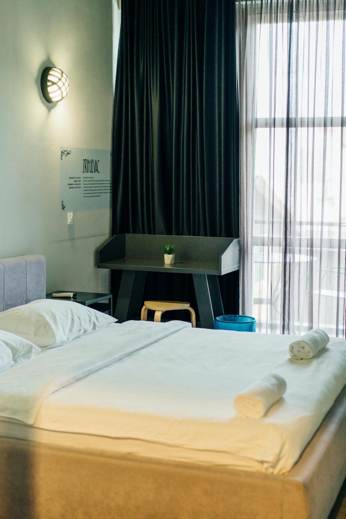 Doppelzimmer mit Balkon